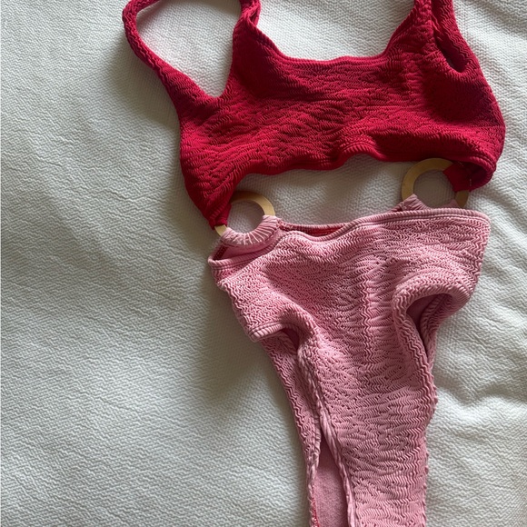 CLEONIE One piece Australian Brand - Picture 3 of 6